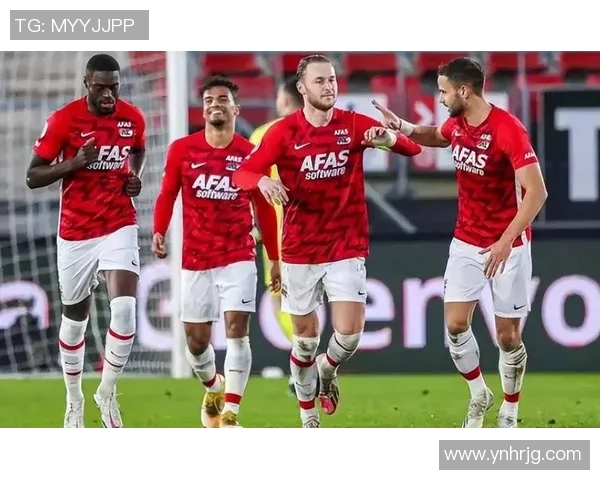 埃因霍温与阿尔克马尔激战在即谁将赢得这场荷甲巅峰对决